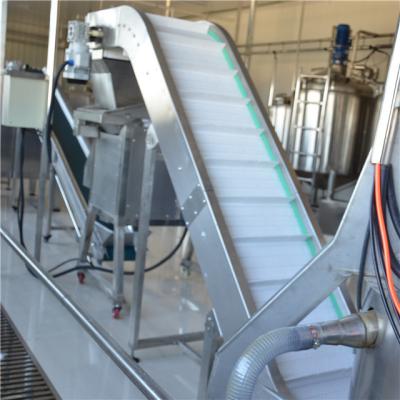 China Stainless Steel Chain Plate Bucket Conveyor For Tomato Paste Processing zu verkaufen