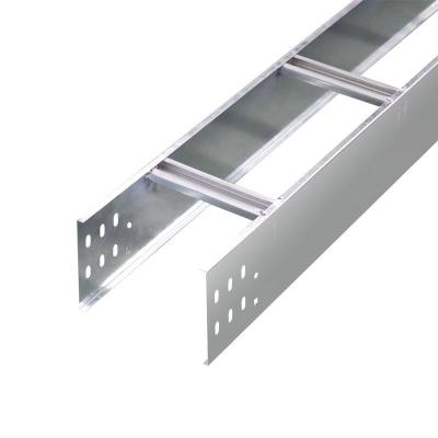 中国 Stainless Steel Perforated Cable Management Tray  Ladder Cable Tray 900 Mm Ventilated Design 販売のため