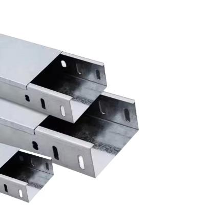 中国 Pre Galvanized Stainless Steel Cable Tray Ventilated Trough 50mm For Easy Installation 販売のため