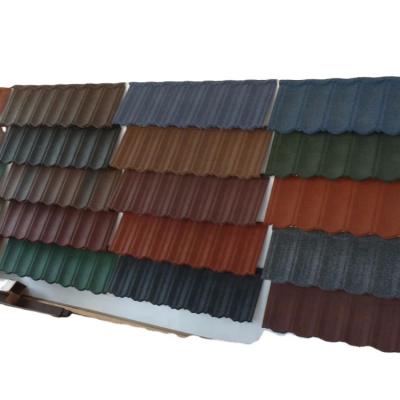 China stone coated metal steel roofing sheets roof shingles en venta