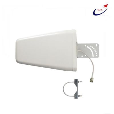 China 11dbi ABS white outdoor yagi antenna LTE 3g 4g outdoor LDP panel antenna booster antenna for huawei e5172 b593 e5776 for sale