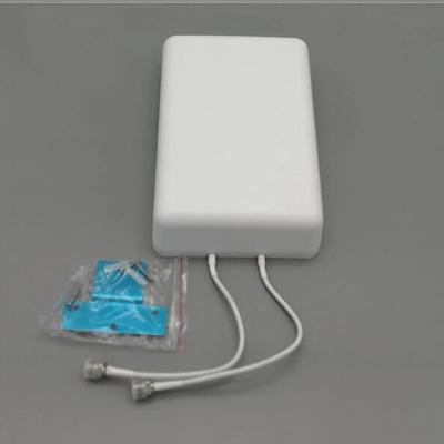 China High Quality 800-2700MHz Outdoor White ABS WiFi Antenna Dualband Panel Antenna MIMO Directional Antenna for sale