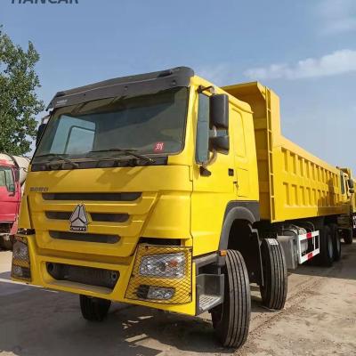 China Sino Howo 380hp 8x4 diesel truck left low fuel consumption stable operation used howo truck > 8L for sale