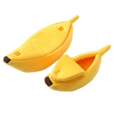 China Amazon Breathable Supplier Wholesale Banana Shaped Closed Type Hot Dogs Cats Bed House for sale