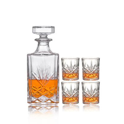 China Factory Sale 750ml/26oz Classic Whiskey Decanter and Whiskey Decanter Set with Gift Box Luxury Whiskey Glass for sale