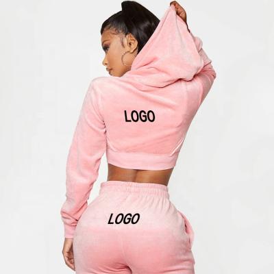 China Custom Made Breathable Velor Logo Sweatshirt And Tracksuit Set Velor Sweatsuit Tracksuits Crop 2 Piece Set Gear Velvet Rhinestone Tracksuit For Women for sale