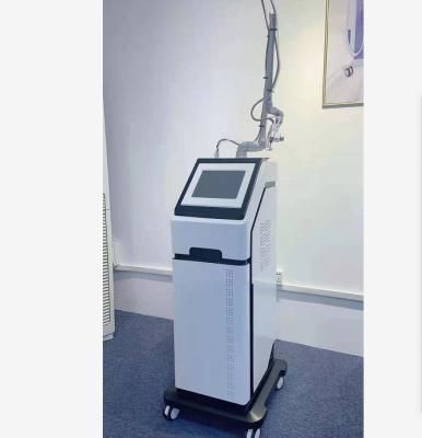 China Acne Treatment New Vertical Fractional CO2 Laser Machines Skin Rejuvenation / Scar Removal for sale