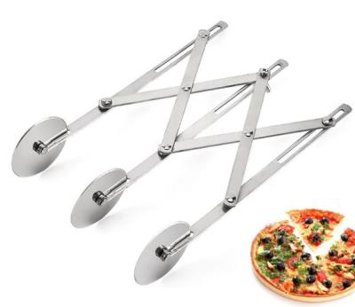 China Sustainable Baking Tool 18/0# 3 Stainless Steel Wheels Design Roller Pizza Dough Pastry Cutter for sale