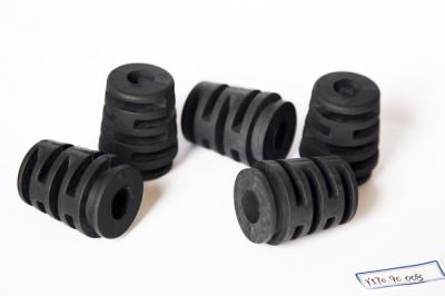 中国 Automotive Shock Absorbers EPDM Molding Automotive Elastic Parts 販売のため