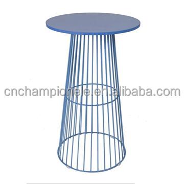 China Modern blue round wire cocktail bar table, metal event rental bar table for sale