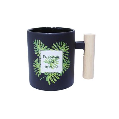 China Viable Wholesale Gift Set Wooden Handle Tea Coffee Mugs Coffee Mug Custom Ceramic Mug for sale