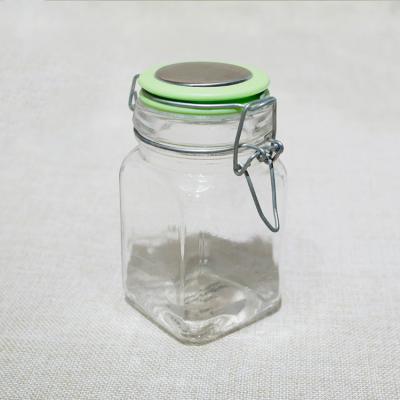 China Stored Kitchen Organizer Small Square Clear Glass Spice Jar With Lid for sale