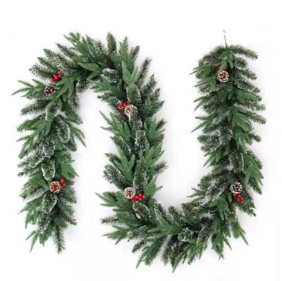 China PVC/PE/PET Vintage Outdoor Prelit Vintage Christmas Garland For Christmas for sale