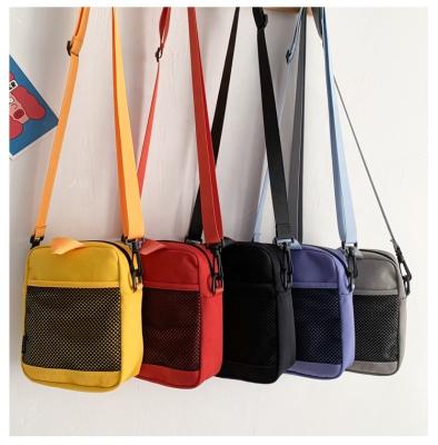 China Custom wholesale casual colleage logo sling shoulder messenger bag men outdoor unisex leisure for sale