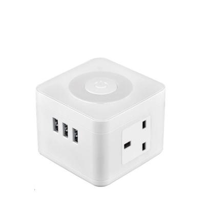 China 2020 Newest Residential/General Purpose Qi Wireless Charger Power Extension Plug With USB In UK Standard Outlet for sale