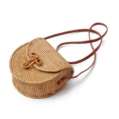 China Fashion Handmade Semicircle Single Shoulder Braided Fashion Vintage Women Handbag Rattan Bag for sale