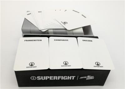 Cina Lo stile classico Superfight su ordinazione carda la versione eccellente di inglese di lotta del gioco da tavolo in vendita