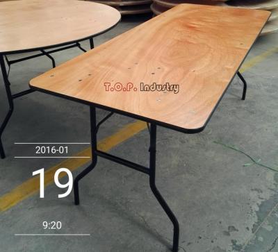 China Modern Solid Plywood Folding Table for sale