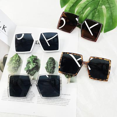 China High Quality Square Fashion Sun Glasses Custom Women's Luxury PC Frame Rectangle Sunglasses Street Style Shades UV400 Designer Big for sale