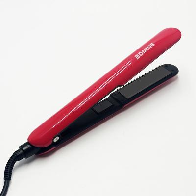 Cina Professional Flat Iron New Style Titanium Plate Hair Straightener With Teeth Comb in vendita