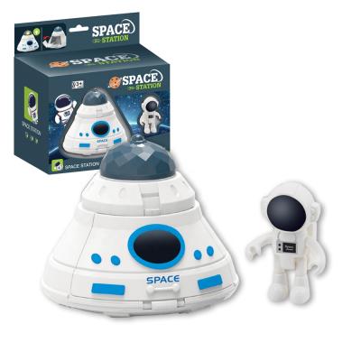 China Explore Lighting Capsule Toys Aviation Astronaut Figures Space Ship Educational Toy 20.2*13.2*20.5 for sale