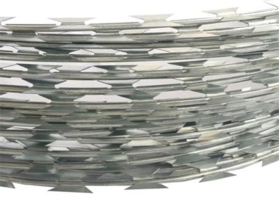 China Concertina BTO22 450 mm gegalvaniseerde veiligheidsomheining Razor Wire omheining Te koop