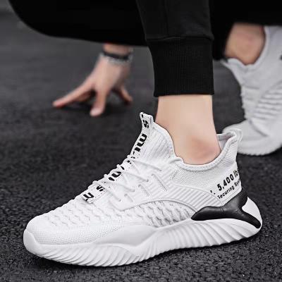 China Fashion trend factory wholesale cheap mens sports shoes fashion student breathable sneakers in mens running shoes for sale