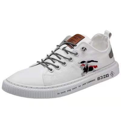 China 2022 Fashion Trend New Arrival Mens Classic Canvas Sneakers Trending White Casual Skateboarding Shoes For Men for sale