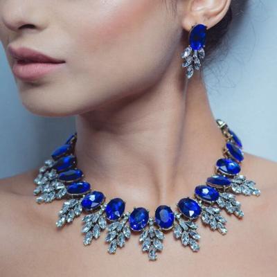 China Luxury Elegant Fashion Statement Crystal Diamond Rhinestone Jewelry Necklace Earrings Acrylic Statement Jewelry 2021 Set for sale