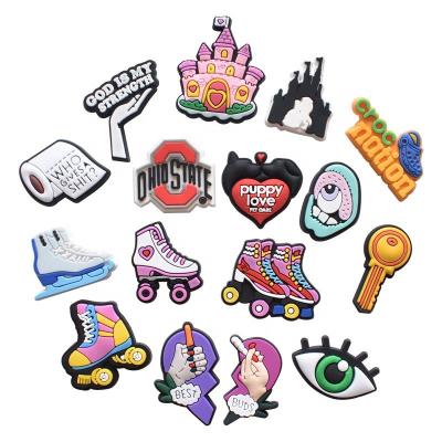 China Wholesale Custom Logo Clog Charm Soft PVC Fang Charms For Clog Bracelets Plastic Buckle Lace Charm for sale