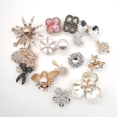 China Factory top quality hot sale metal fetter charm diamond butterfly metal croc shoe decoration accessories bling charms for croc shoe for sale