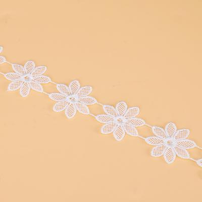 China Flower design water soluble guipure lace trim wholesale white color polyester lace trim for sale for sale