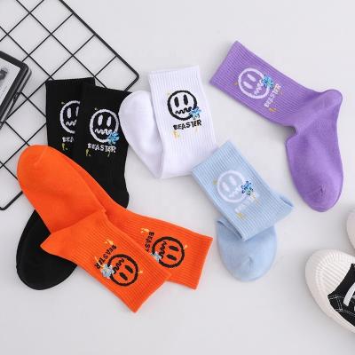 China Sporty Socks Street Fashion Crew Cotton Athletic Socks For Man Women 2021 for sale