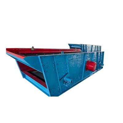 China 1-4 Mining Platforms Vibrating Screen For Stone Crushing Production Line With High Quality for sale