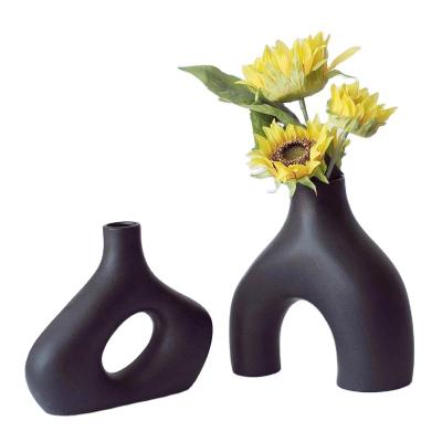 China Home Decoration Mini Ceramic Modern Style Custom Made Nordic Creative Gift Vase for sale