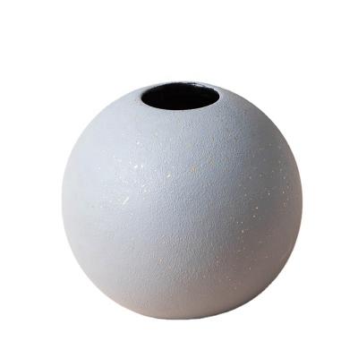 China Modern Ceramic Ball Vase Black Ball Shaped Art Table Flower Pot Ornaments For Indoor Balcony Home Decor for sale