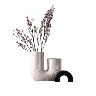 China Modern Creative Modern Home Decor Boho Planter Customizable Ceramic Vase Female Body Vase for sale