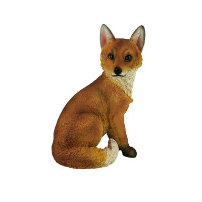 China Lovely Custom Cute Cute Resin Sitting Fox Statue Sculpture For Decoration for sale