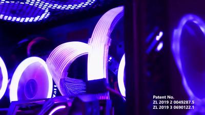 China Ventilador de la PC eléctrica con las luces LED del RGB 120m m con el regulador en venta