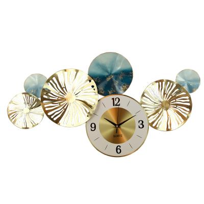 China Nordic Modern Creative Horizontal Wall Clock Living Room Style Iron Corridor Style Living Room Flower European Antique Leaf Pendant Wall Clock for sale