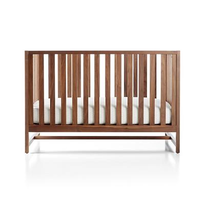 China Modern Solid Wood Baby Crib Swinging Crib Hutch for Newborn Baby Crib Hutch for sale