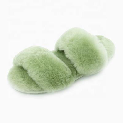 China Wholesale Lightweight Winter Slippers Women Plush Slippers Indoor Indoor Home Ladies Non Slip Faux Fur Slippers Ladies Shoes for sale