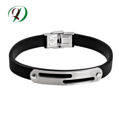 China 2020 Fashion Trendy Jewelry Engravable Logo And Name Metal Plate Genuine Leather Bracelet Bangle for sale