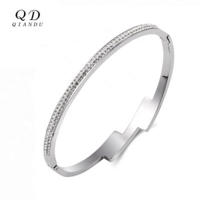 China 2021 Fashion TRENDY Rhinestone Pave Bangle Bracelet For Women Awesome Flat Design Crystal Bangle Silver Gold for sale