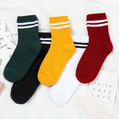 China Breathable Colorful Mid Tube Socks Of One Pair Per Label, 12 Pairs In A Middle Opp Bag à venda