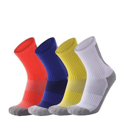 Cina 100 Cotton Bamboo Design Socks Athletic Crew Sports Socks Men Basketball Socks Grey Elite for Man OEM Custom Logo White Black in vendita