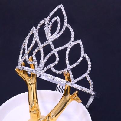 China Fashion Environmental Friendly Ice Out Crown Queen Crown To Wedding Tiara Zircon Style Crystal Bride Accessories for sale