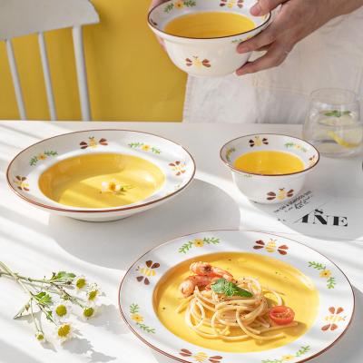 China Viable Hand Painted Ceramic Tableware Wholesale Goods Ceramic Cartoon Bee Pattern Dishes Soup Bowl For Kitchen for sale