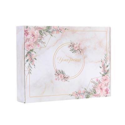 China Recyclable Custom Color Rectangle Shipping Rectangle Clothing Underwear Gift Boxes Hard Mailing Listing Boxes Express for sale