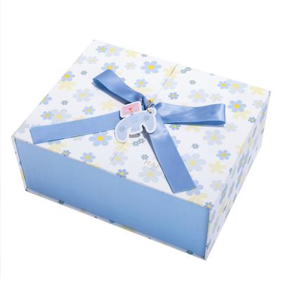 China Recycled Materials Wholesale Gift Box With Magnet Luxury Large Custom Apparel Packaging Boxes With Ribbon Closure for sale